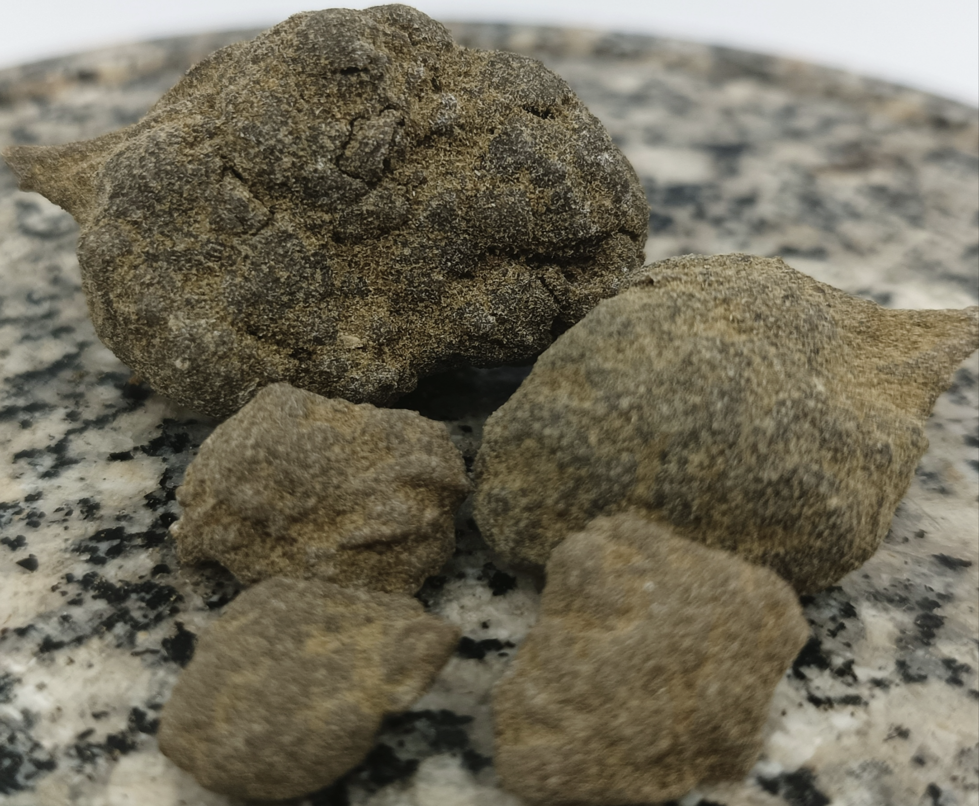 Résine de CBD - Moonrocks 70% Serre